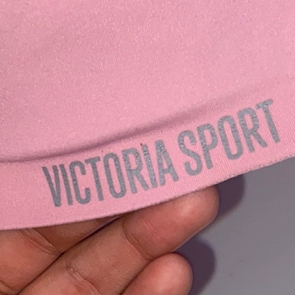 Bras - Picture 2 of 4